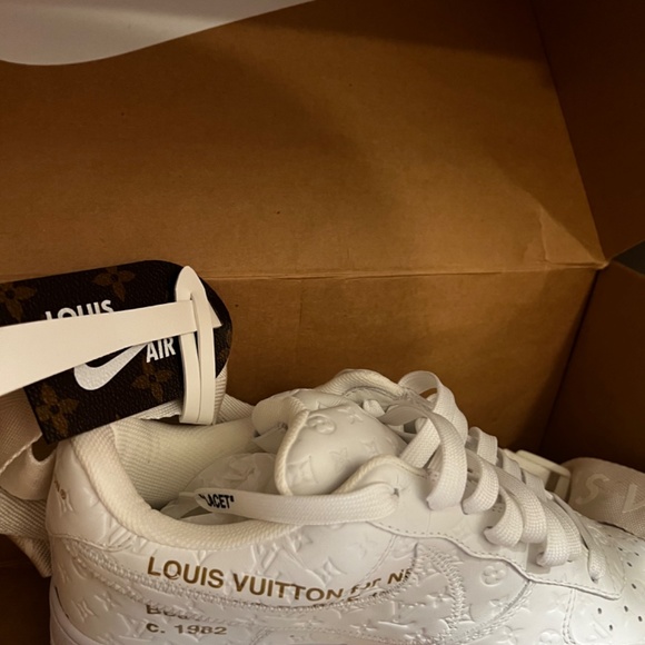 Louis Vuitton -LVAF1 - Picture 4 of 5